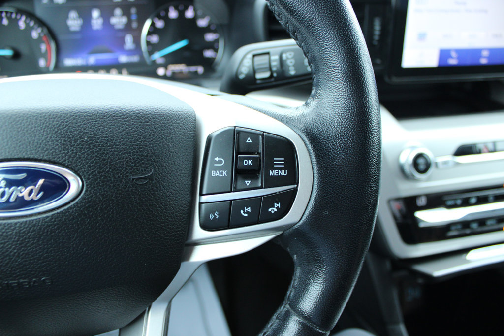 Used 2021 Ford Explorer XLT AWD/4WD image 37