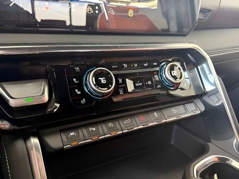 Used 2025 GMC Sierra 1500 Denali Ultimate image 25