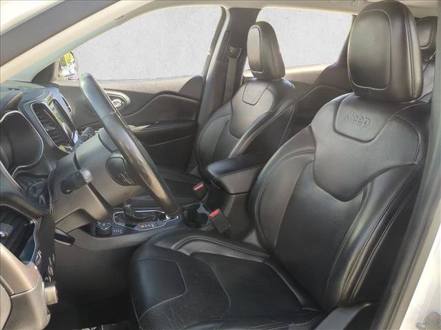 Used 2019 Jeep Cherokee Limited AWD/4WD image 16