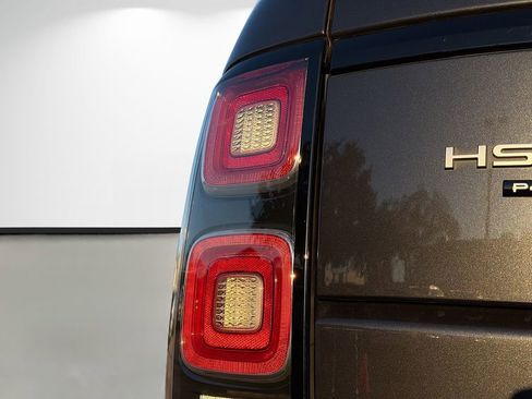 Used 2020 Land Rover Range Rover HSE image 10