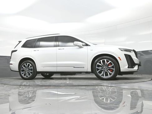 Certified 2025 Cadillac XT6 Sport w/ Platinum Package AWD/4WD image 28