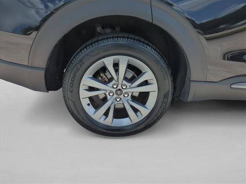 Used 2022 Ford Explorer XLT w/ Equipment Group 202A AWD/4WD image 26