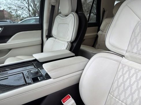 Used 2024 Lincoln Navigator Black Label image 20
