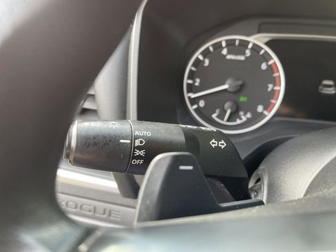 Used 2023 Nissan Rogue S AWD/4WD image 17