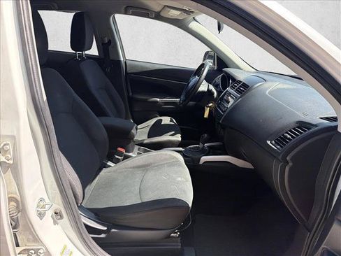Used 2014 Mitsubishi Outlander Sport ES FWD image 24