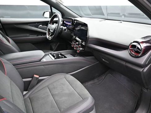 Used 2024 Chevrolet Blazer EV RS AWD/4WD image 16