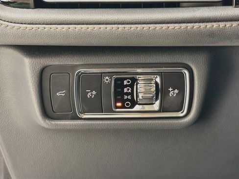 Used 2026 Lincoln Aviator 2WD image 10