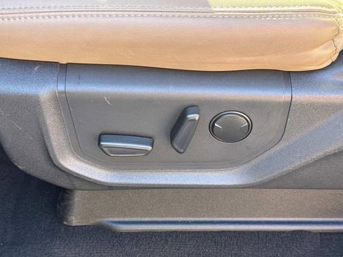 Used 2024 Ford Expedition Max XLT image 27