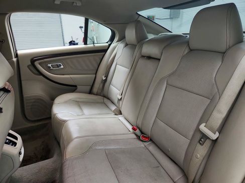 Used 2010 Ford Taurus Limited FWD image 21