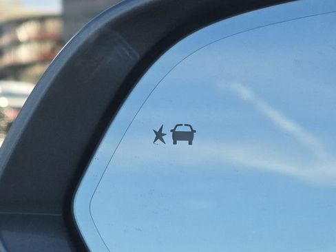 New 2026 Chevrolet Blazer EV LT image 9