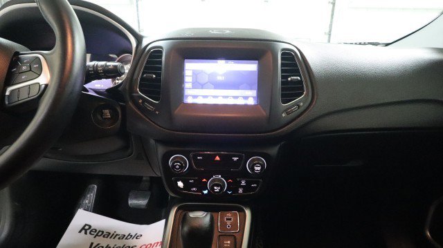 Used 2018 Jeep Compass Latitude w/ Popular Equipment Group AWD/4WD image 13