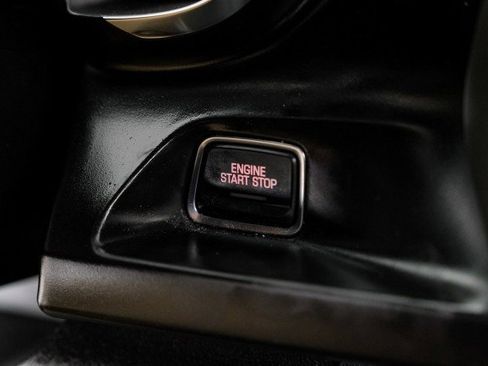 Used 2021 Chevrolet Camaro LT w/ Technology Package RWD image 16