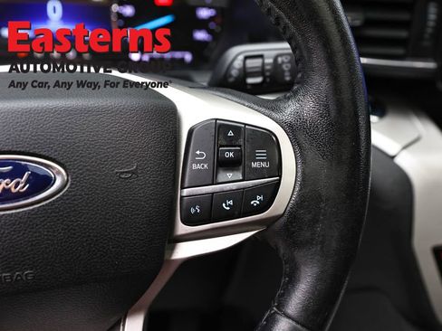 Used 2021 Ford Explorer XLT w/ Equipment Group 202A AWD/4WD image 15