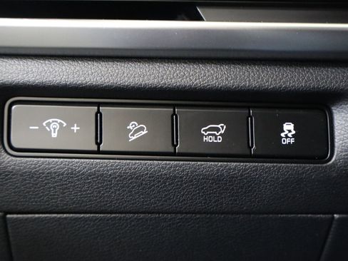 Used 2025 Kia Telluride EX w/ EX Captain's Chair Package image 36