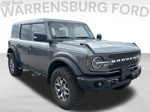 Used 2025 Ford Bronco Badlands AWD/4WD image 1