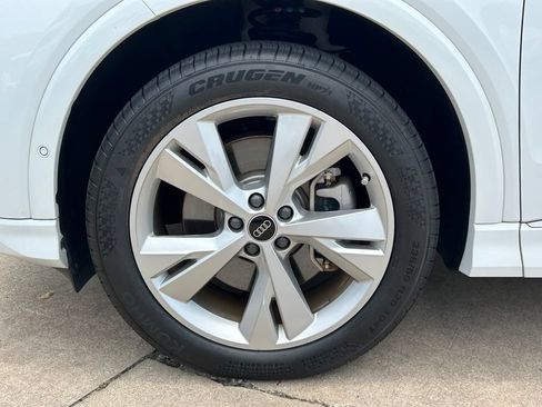 Used 2023 Audi Q4 e-tron Premium Plus w/ Premium Plus AWD/4WD image 38