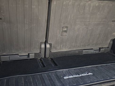 Used 2024 Toyota Sequoia Platinum w/ TRD Off-Road Package AWD/4WD image 20