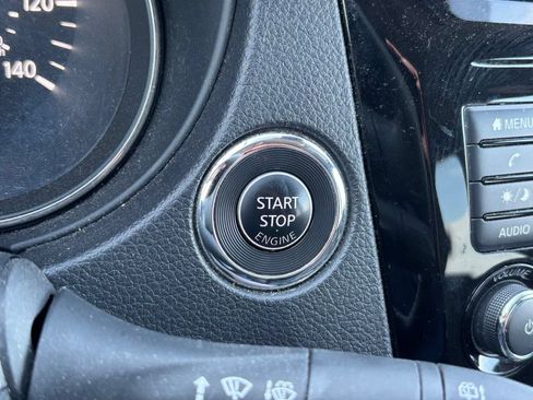 Used 2020 Nissan Rogue SV FWD image 9