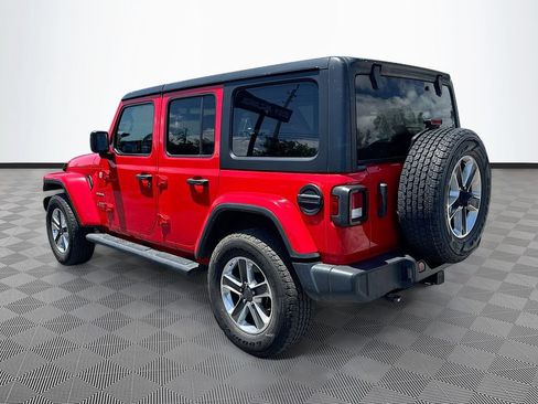 Used 2022 Jeep Wrangler Unlimited Sahara w/ Cold Weather Group AWD/4WD image 8