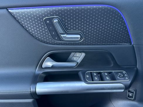 Certified 2025 Mercedes-Benz GLA 250 4MATIC image 11