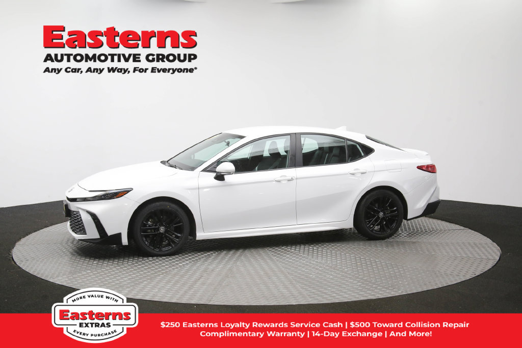 Used 2025 Toyota Camry SE FWD image 60