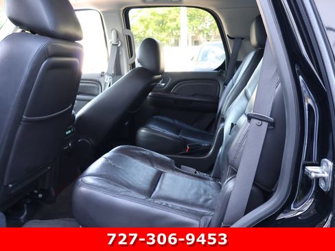 Used 2012 Cadillac Escalade Luxury image 17