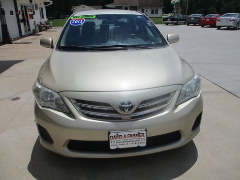 Used 2013 Toyota Corolla LE FWD image 18