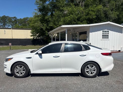 Used 2016 Kia Optima LX FWD image 8