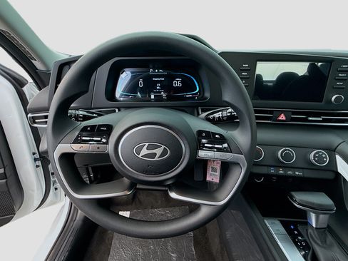New 2026 Hyundai Elantra SE FWD image 8