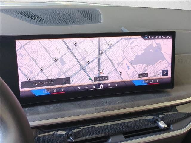 Used 2024 BMW X7 xDrive40i w/ Parking Assistance Package AWD/4WD image 13