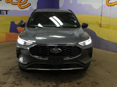 Used 2025 Ford Escape ST-Line AWD/4WD image 3