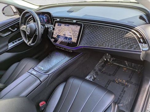 Used 2025 Mercedes-Benz E 350 Sedan image 21