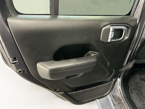 Used 2022 Jeep Wrangler Sport S image 27