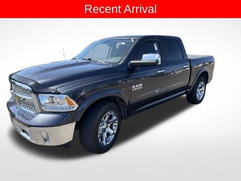 Used 2017 RAM 1500 Laramie w/ Convenience Group AWD/4WD image 11