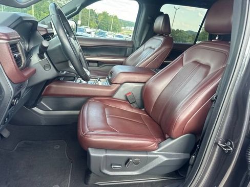 Used 2024 Ford Expedition Limited RWD image 9