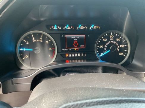 Used 2017 Ford F150 XLT w/ Equipment Group 302A Luxury AWD/4WD image 16