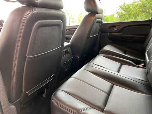Used 2014 Chevrolet Silverado 2500 LTZ w/ LTZ Plus Package AWD/4WD image 17