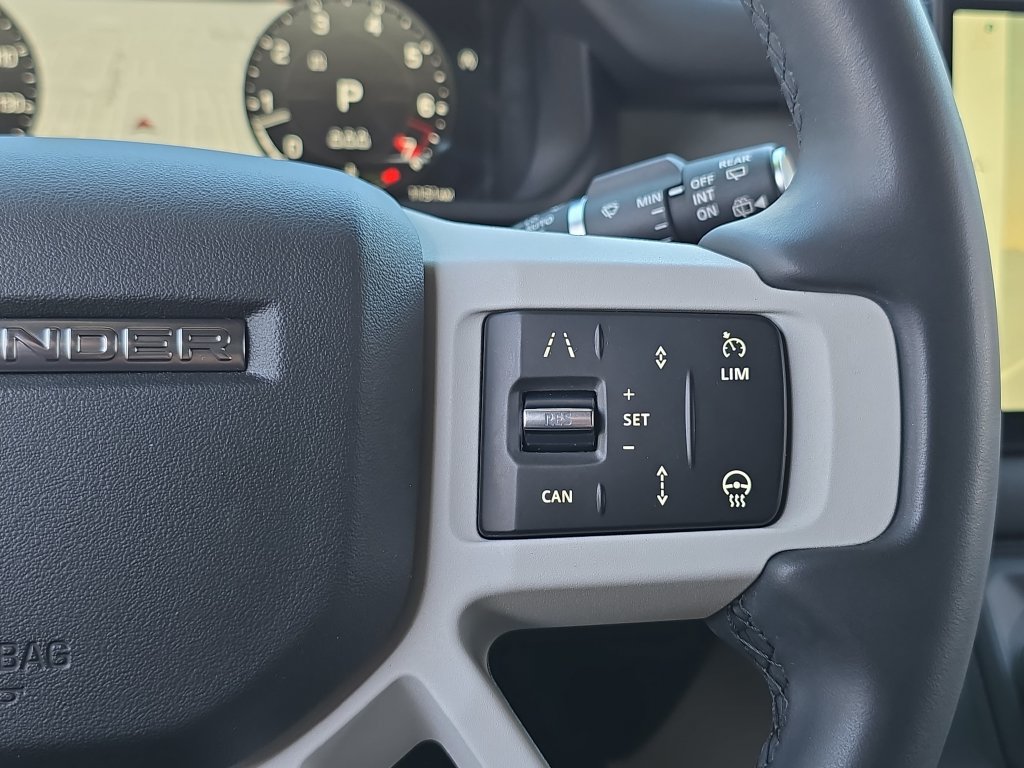 Used 2025 Land Rover Defender 110 S AWD/4WD image 18