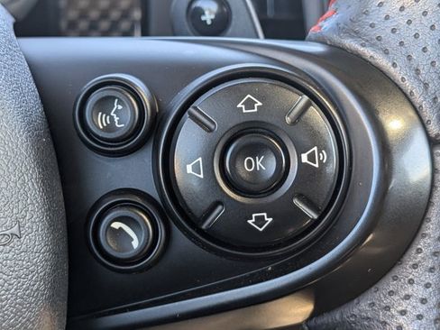 Used 2020 MINI Cooper S image 23