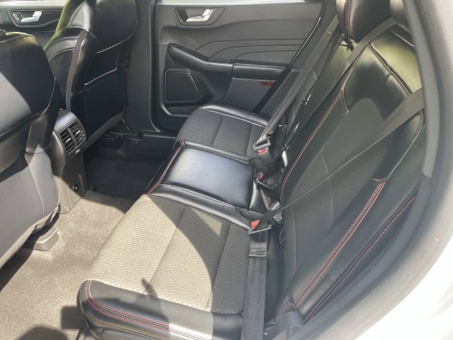 Used 2025 Ford Escape ST-Line FWD image 16