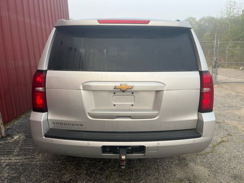 Used 2019 Chevrolet Suburban LT image 7