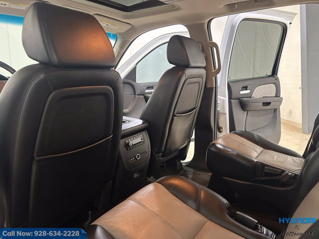 Used 2007 Chevrolet Suburban LT w/ LT Preferred Equipment Group AWD/4WD image 18