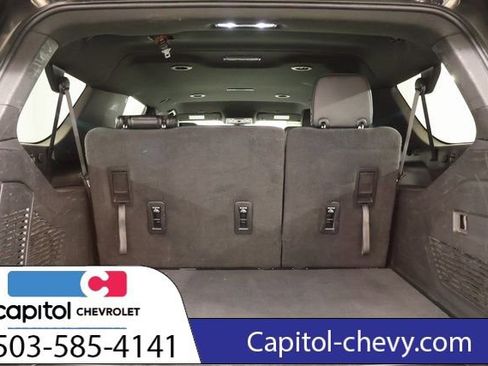Used 2022 Chevrolet Suburban LT image 28