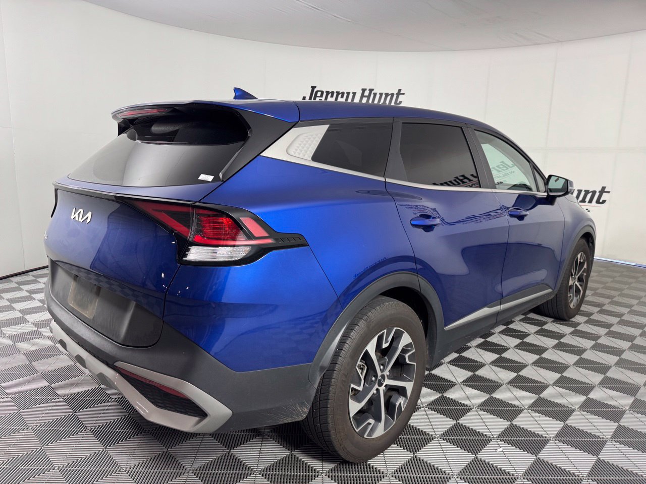 Used 2023 Kia Sportage EX FWD image 6