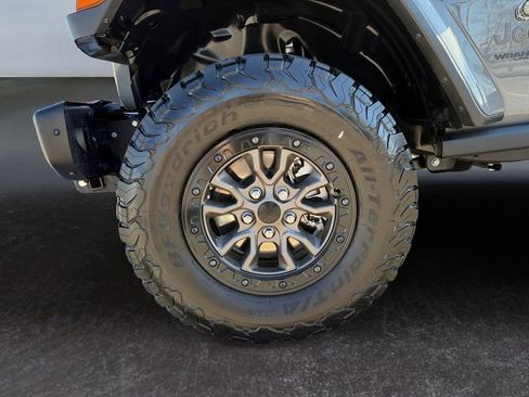 Used 2021 Jeep Wrangler Unlimited Rubicon w/ Trailer Tow Package image 9