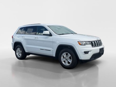 Used 2017 Jeep Grand Cherokee Laredo RWD image 13