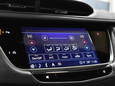 Certified 2025 Cadillac XT5 Premium Luxury image 18