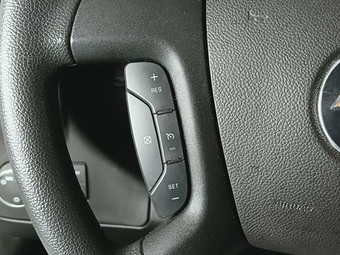 Used 2025 Chevrolet Express 2500 w/ Driver Convenience Package RWD image 17