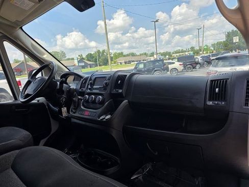 Used 2021 RAM ProMaster 3500 w/ Premium Appearance Group FWD image 18