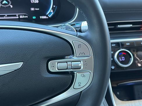 Used 2023 Genesis GV80 2.5T w/ Prestige 20" Package image 33